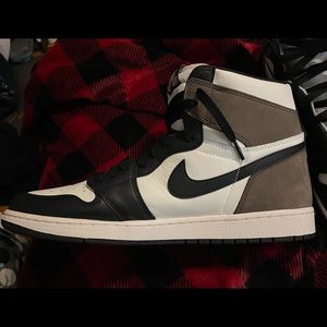 Air Jordan 1 Mochas